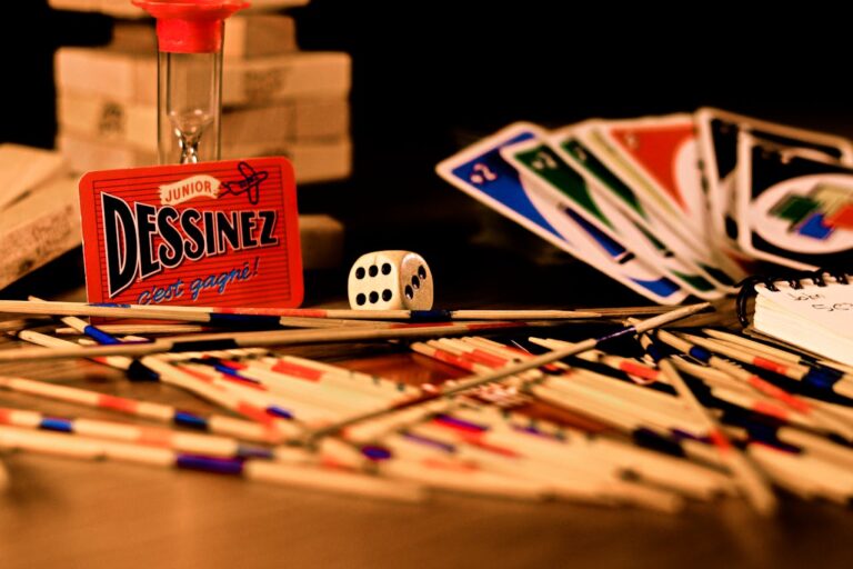 Leia mais sobre o artigo A Arte do Entretenimento: Jogos de Cartas Clássicos e Modernos