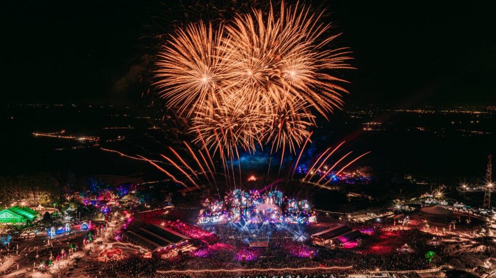 Mainstage do tomorrowland brasil visto por um drone.