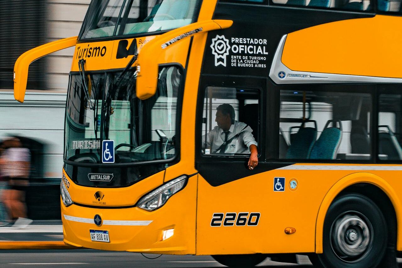 No momento, você está visualizando Shuttle no Tomorrowland Brasil: Pode Ser a Sua Melhor Opção
