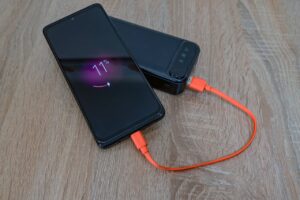Leia mais sobre o artigo Smartphones: Baterias com Dias de Duração Estão Chegando!